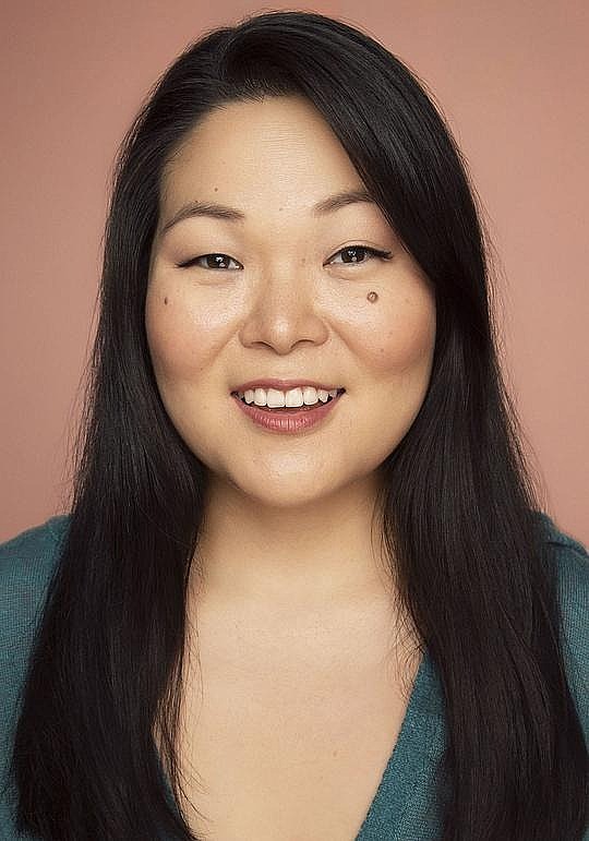 霍莉·周 Holly Chou照片