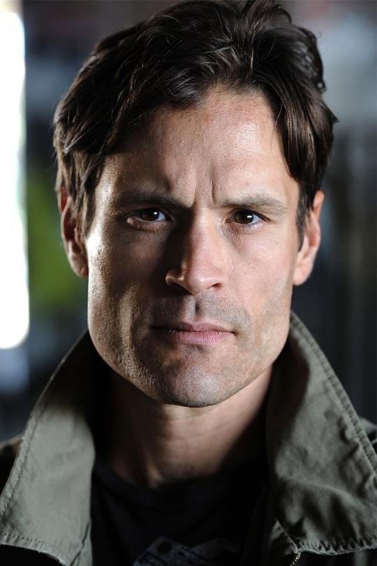 山姆·鲍尔 Sam Ball照片