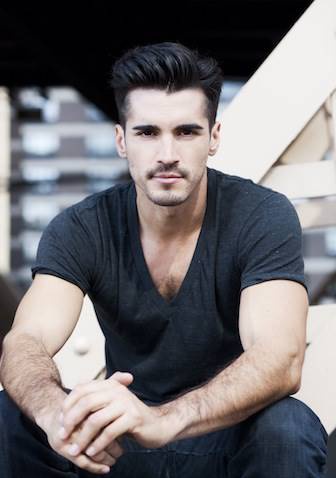 艾德里安·阿马斯 Adrian Armas照片