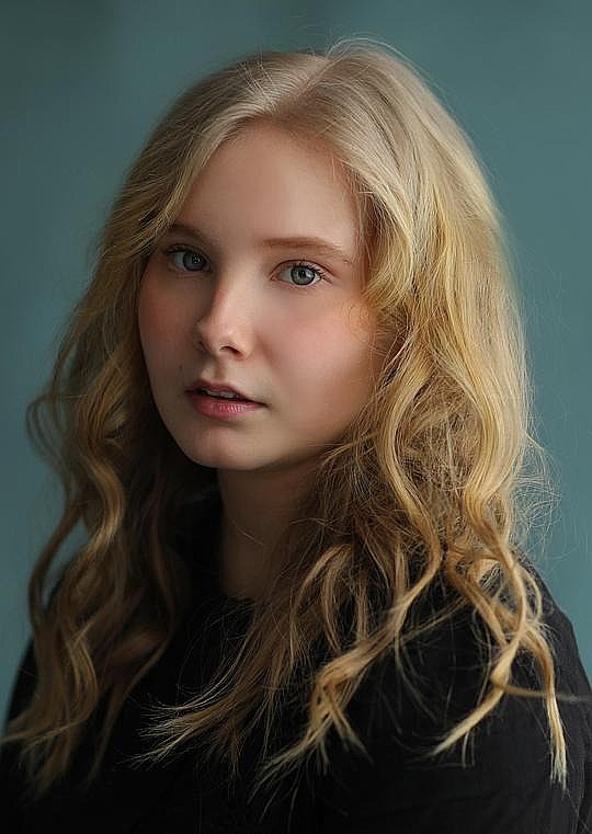 麦迪·埃文斯 Maddie Evans照片