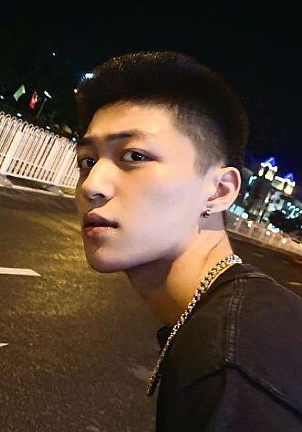钊瑞 Zhao Rui照片