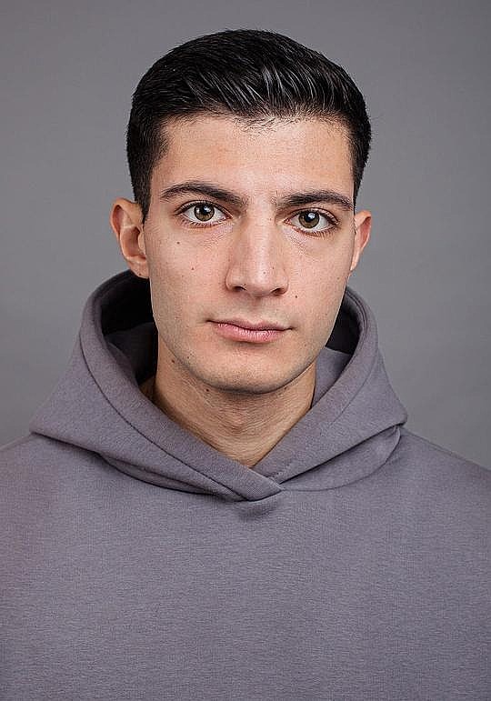尼基塔·彼得罗相 Nikita Petrosian照片