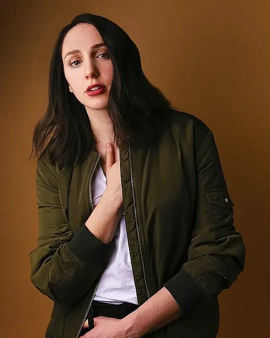 劳伦·帕滕 Lauren Patten照片