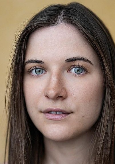 Alexandra Hannant照片