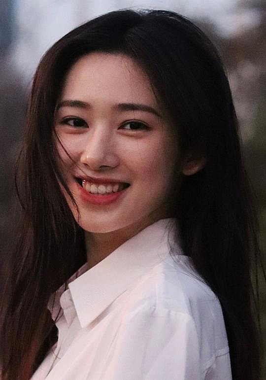 鹤秋 He Qiu照片