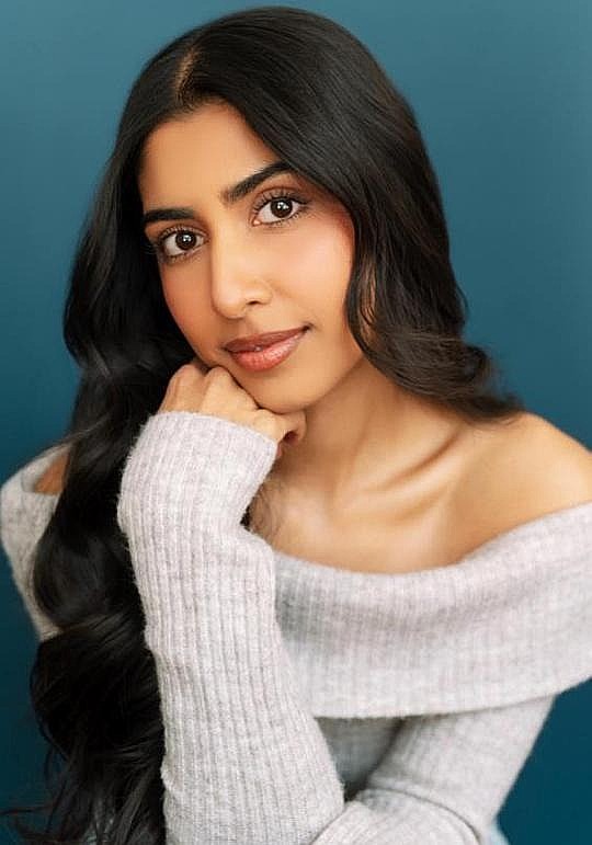 梅努卡·萨瓦尔 Maynuka Sarwar照片