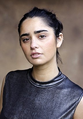 雅思敏·阿尔-库德哈利 Yasmin Al-Khudhairi照片