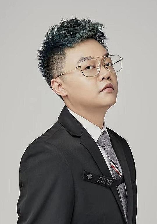 刘峥照片