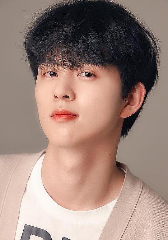 李玹韶 Lee Hyeon So照片