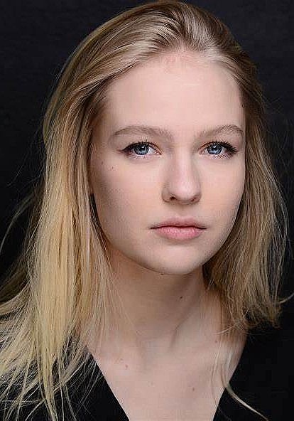 伊丽莎白·巴齐基娜 Elizaveta Bazykina照片