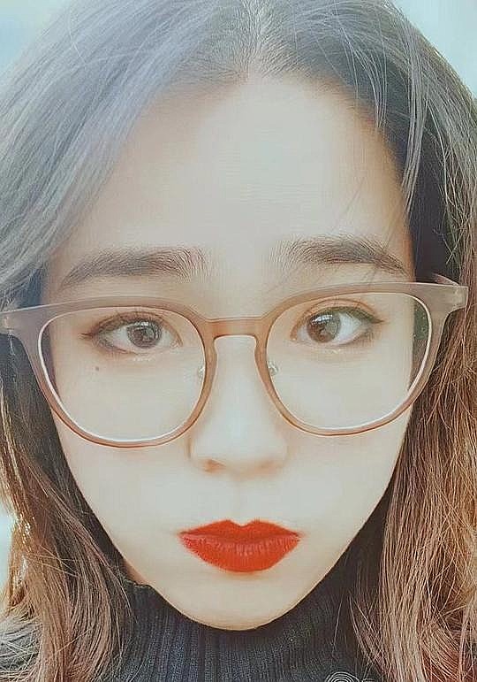 杨葳 Della Yang照片
