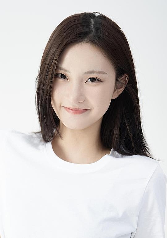 金秋 Jin Qiu照片