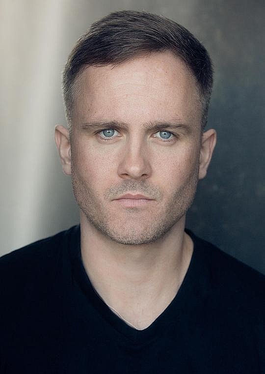菲昂·奥落英塞 Fionn Ó Loingsigh照片