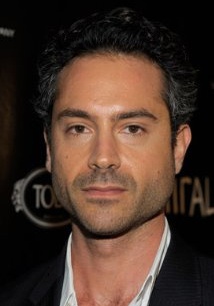 奥玛尔·梅特瓦利 Omar Metwally照片