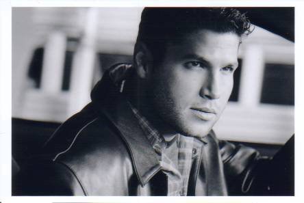 山姆·费尔 Sam Feuer照片