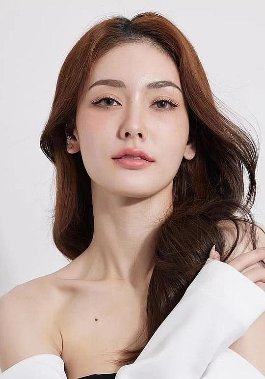瑞娜·查塔蒙彩 Rina Chatamonchai照片