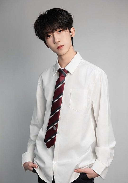 杨博文 Bowen Yang照片
