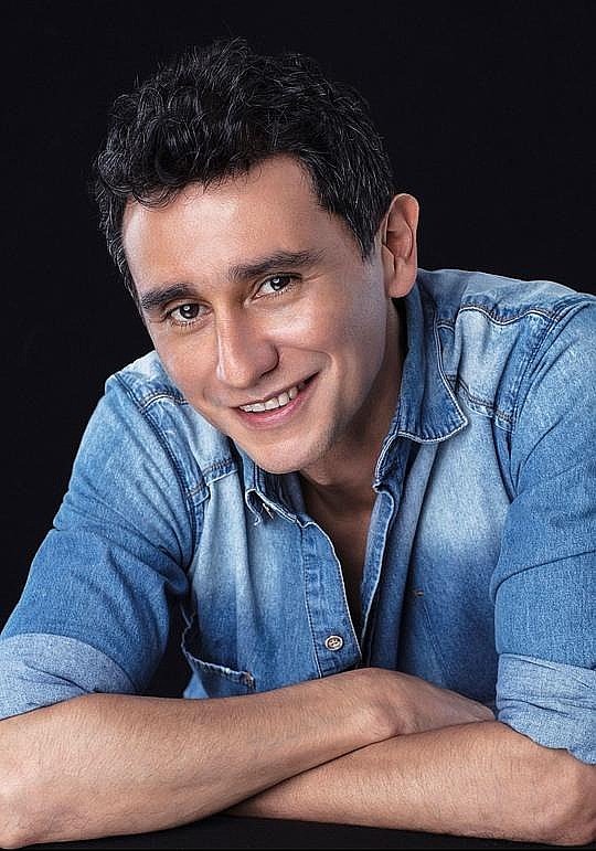 卡洛斯-曼努埃尔·贝斯加 Carlos-Manuel Vesga照片