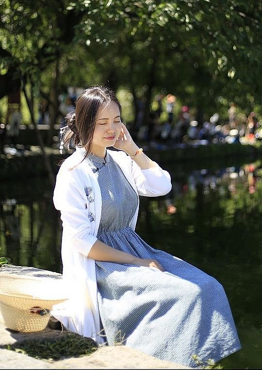 房倩照片