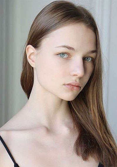 索菲亚·科瓦列娃 Sofia Kovaleva照片