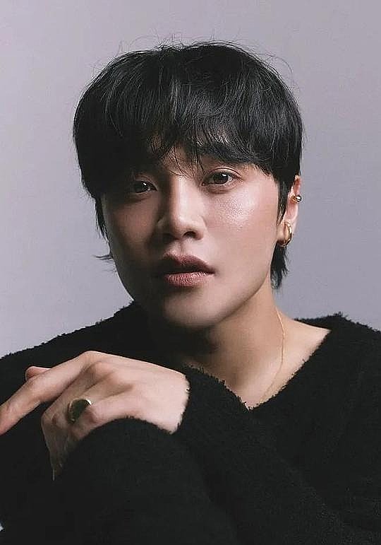 崔容俊 Young-jun Choi照片