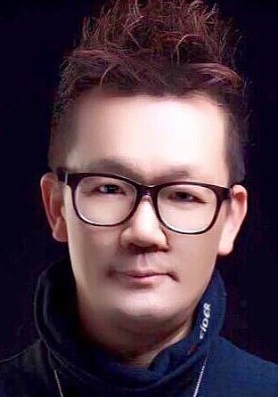 罗一鸣 Yiming Luo照片