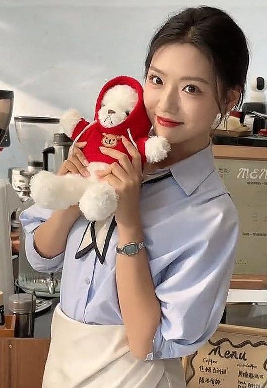 王云云 Yuncy照片