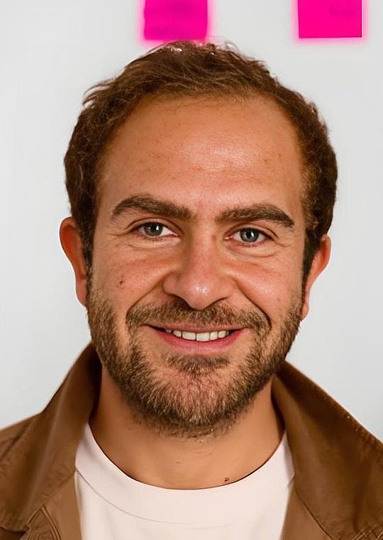 皮埃尔·洛吉耶 Pierre Laugier照片