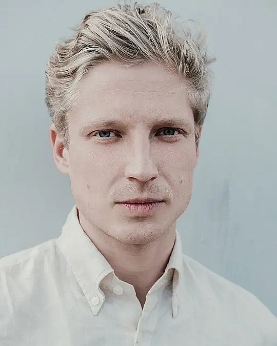 安东·鲁布佐夫 Anton Rubtsov照片