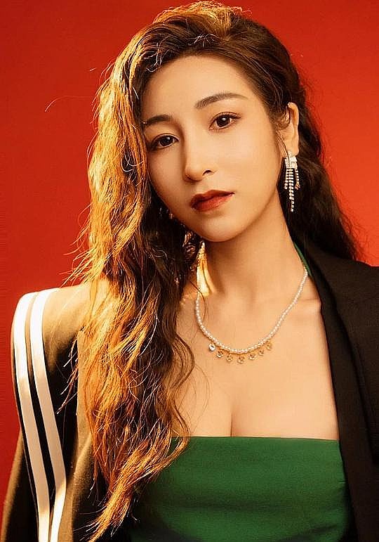 穆青 Qing Mu照片