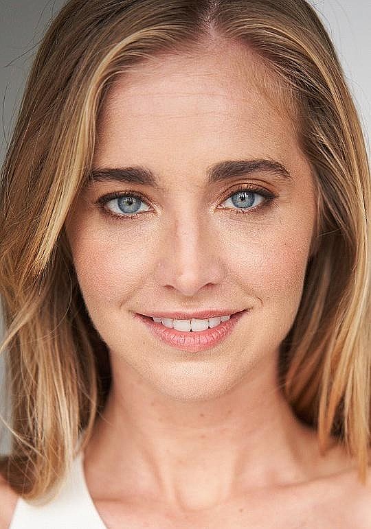 丽贝卡·斯托顿 Rebecca Stoughton照片