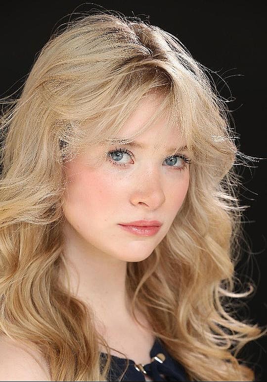 凯拉·怀斯利 Kyra Wisely照片