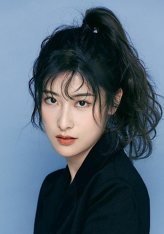 殷越 Yue Yin照片
