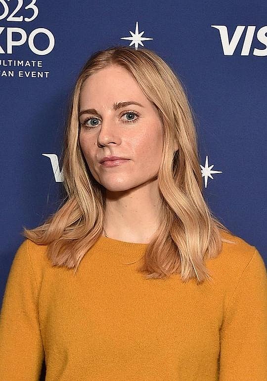 凯莉·霍布森 Carrie Hobson照片