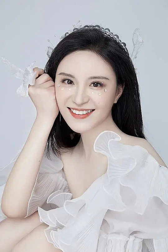 吴一含 Yihan Wu照片