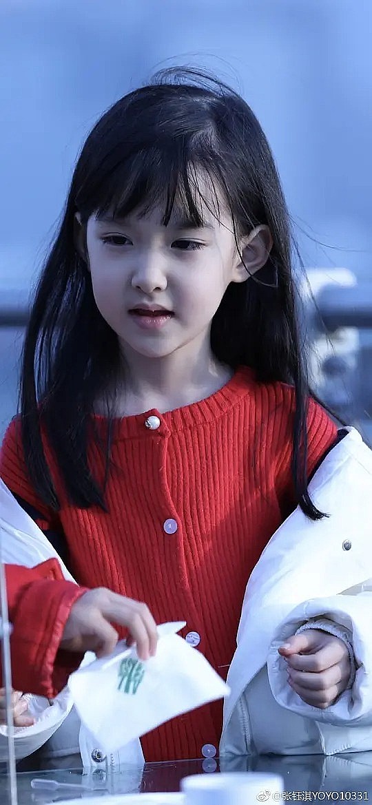 张钰淇 Yuqi Zhang照片