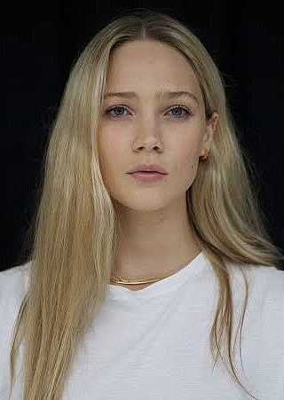 劳伦·维斯尼克 Lauren Versnick照片