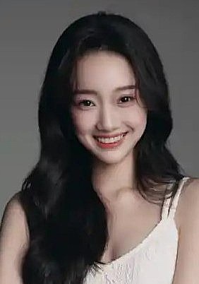 王艺蒙 Yimeng Wang照片