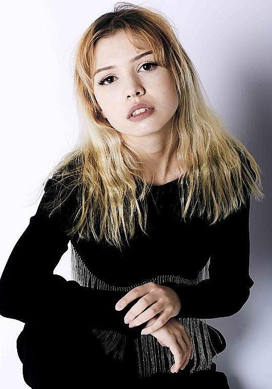 帕里斯·梅斯 Paris Maese照片