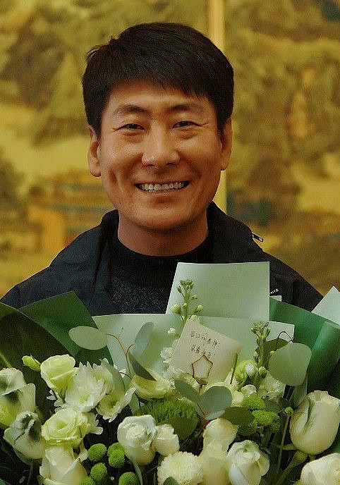 文辉 Wenhui Zhang照片