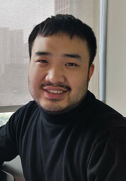 黄英豪照片