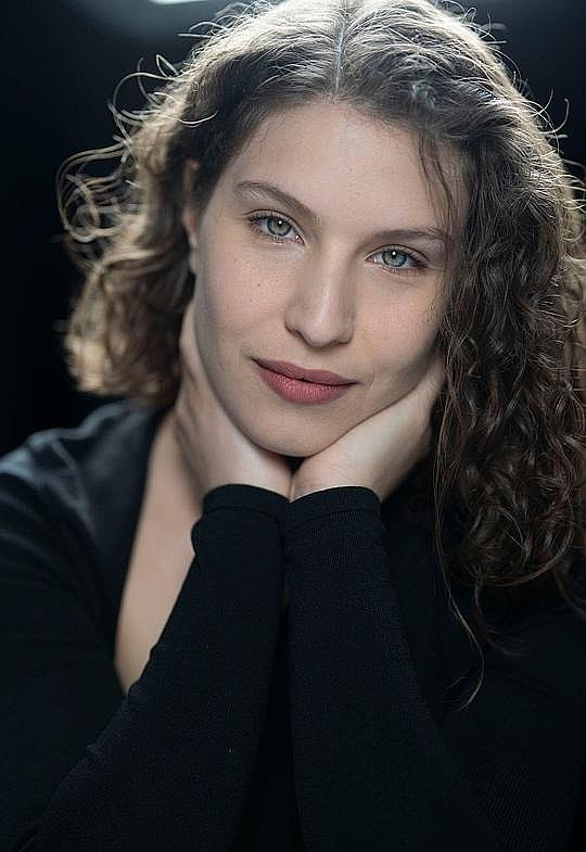 弗朗西斯卡·奥利亚 Francesca Olia照片