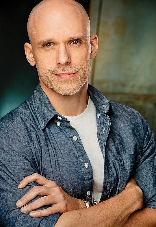斯科特·苏利文 Scott Sullivan照片