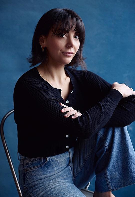 Naomi Sheldon照片