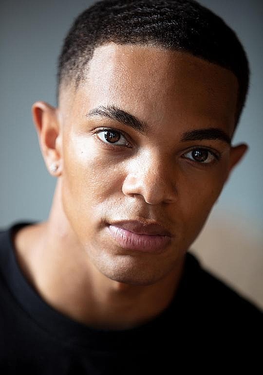 泽维尔·米尔斯 Xavier Mills照片
