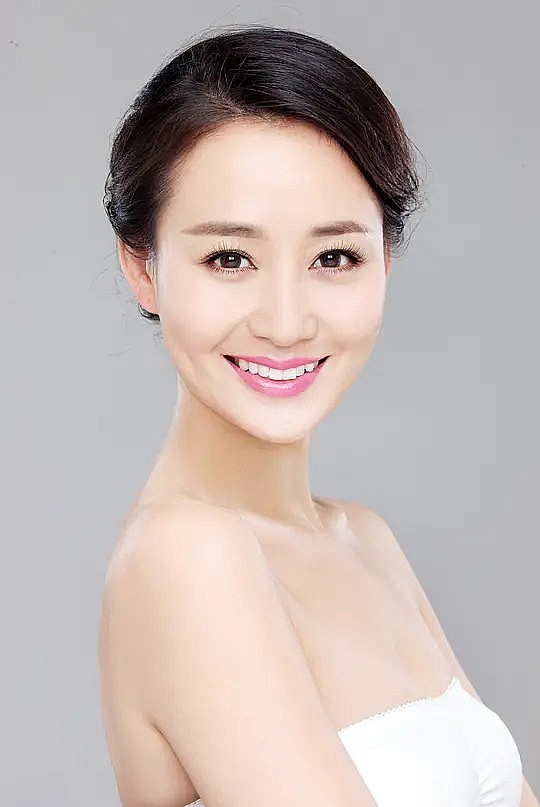 王琳娜 Linna Wang照片