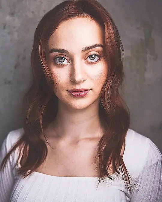 Alexis Abrams照片