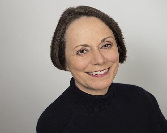 阿尔玛·奎尔沃 Alma Cuervo照片