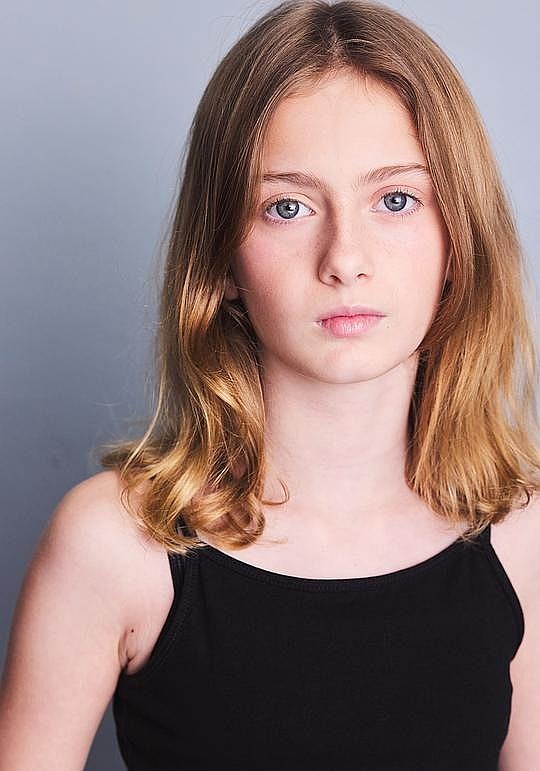 麦姬·托梅 Maggie Toomey照片