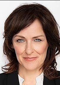 Fiona Highet照片